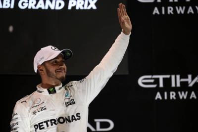 Wolff mengeluarkan update tentang kontrak Mercedes F1 Hamilton