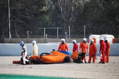 McLaren mengkonfirmasi penyebab awal kecelakaan uji coba Alonso F1