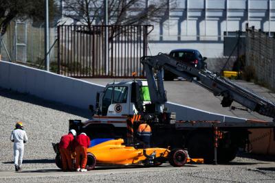 McLaren explains Alonso Friday F1 test issue 