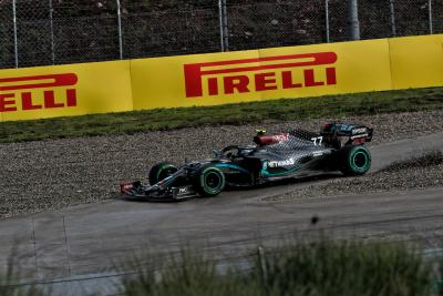 Valtteri Bottas (FIN) Mercedes AMG F1 W11 spins.