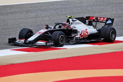 Kevin Magnussen (DEN) Haas VF-20.