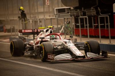 Antonio Giovinazzi (ITA) Alfa Romeo Racing C41.