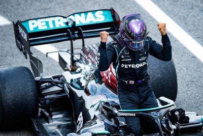 Race winner Lewis Hamilton (GBR) Mercedes AMG F1 W12 celebrates in parc ferme.