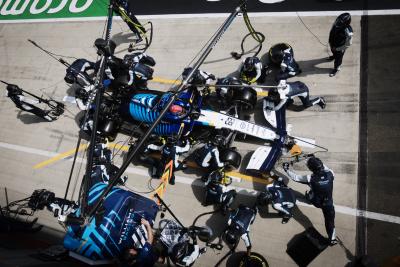 George Russell (GBR) Williams Racing FW43B makes a pit stop.