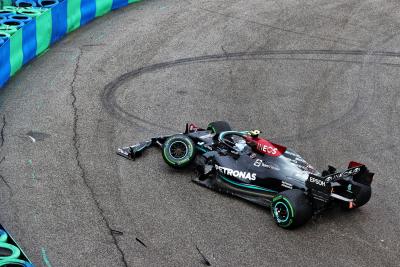 Valtteri Bottas (FIN) Mercedes AMG F1 W12 crashed out at the start of the race.