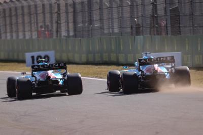 Esteban Ocon (FRA), Alpine F1 Team dan Fernando Alonso (ESP), Alpine F1 Team 