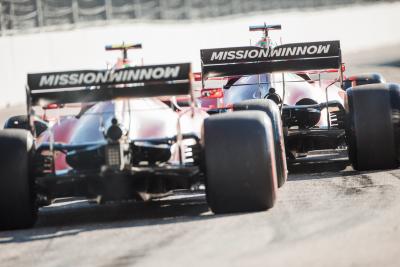 Charles Leclerc (MON) Ferrari SF-21 dan Carlos Sainz Jr (ESP) Ferrari SF-21.