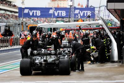 Lewis Hamilton (GBR) Mercedes AMG F1 W12 and Valtteri Bottas (FIN) Mercedes AMG F1 W12 in the pits.