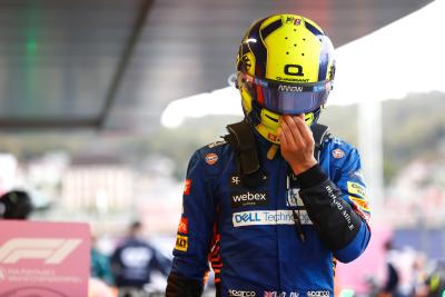 Lando Norris (GBR) McLaren in parc ferme.