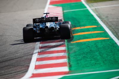 Lewis Hamilton (GBR) Mercedes AMG F1 W12.