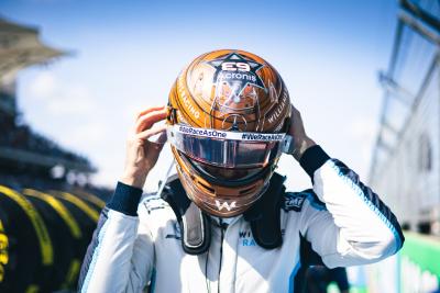 George Russell (GBR) Williams Racing on the grid.