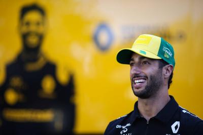 Ricciardo terbuka untuk pemotongan gaji - Abiteboul