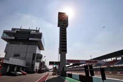 Circuit atmosphere - Pit exit.