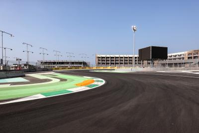 Track Atmosphere, first corner