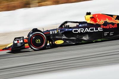 Max Verstappen (NLD) Red Bull Racing RB18.