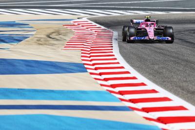 Esteban Ocon (FRA) Alpine F1 Team A522.