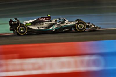 Lewis Hamilton (GBR) Mercedes AMG F1 W13.