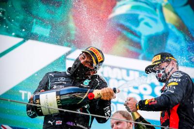 Hamilton: Red Bull 'masih menjadi pelari gelar' pada laga F1 2020