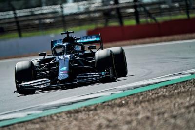Duo Mercedes F1 bergelut dengan masalah keseimbangan di GP Inggris