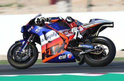 KTMs equal at start - then Espargaro, Oliveira 'top guys'