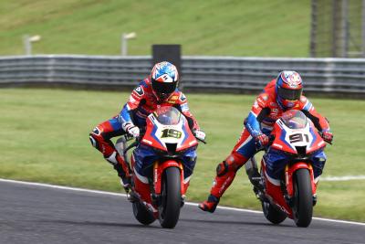 Alvaro Bautista and Leon Haslam, Czech WorldSBK race2, 8 August 2021