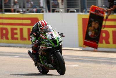 Rea snatches fourth consecutive WorldSBK pole in Catalunya