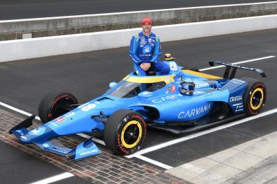 Johnson Tinggalkan Peran Full-Time di IndyCar pada Akhir 2022