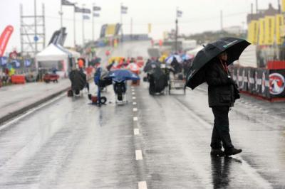 NW200: Race abandoned due to torrential rain