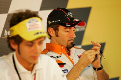 Biaggi, Rossi, Valencia MotoGP,