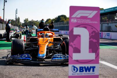 Race winner Daniel Ricciardo (AUS) McLaren MCL35M in parc