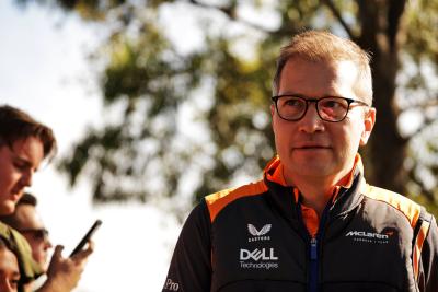 Andreas Seidl, McLaren Direktur Pelaksana bersama penggemar. Kejuaraan Dunia Formula 1, Rd 3, Grand Prix Australia, Albert