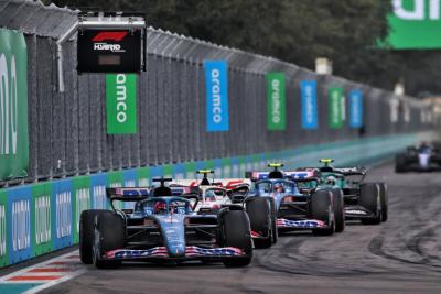 Fernando Alonso (ESP) ) Alpine F1 Team A522. Kejuaraan Dunia Formula 1, Rd 5, Miami Grand Prix, Miami, Florida, USA, Race