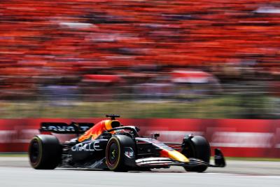 Max Verstappen (NLD) Red Bull Racing RB18. Formula 1 World Championship, Rd 6, Spanish Grand Prix, Barcelona, Spain, Race