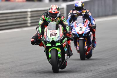 Jonathan Rea and Toprak Razgatlioglu, Estoril WorldSBK race2, 21 May