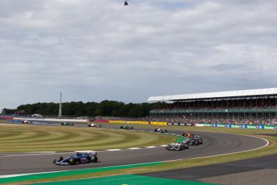 Fernando Alonso (ESP ) Tim F1 Alpen A522. Kejuaraan Dunia Formula 1, Rd 10, Grand Prix Inggris, Silverstone, Inggris,