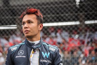 Alexander Albon (THA) ) Williams Balap di grid. Kejuaraan Dunia Formula 1, Rd 11, Grand Prix Austria, Spielberg,