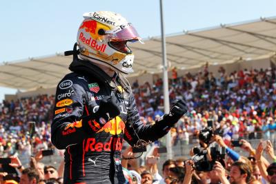 Pemenang lomba Max Verstappen (NLD) Red Bull Racing merayakan di parc ferme. Kejuaraan Dunia Formula 1, Rd 12, Prancis