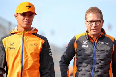 (L ke R ): Lando Norris (GBR) McLaren dengan Andreas Seidl, Managing Director McLaren. Formula 1 World Championship, Rd 14,