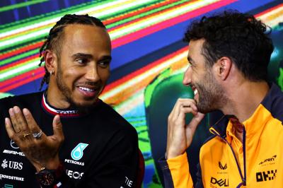 Lewis Hamilton (GBR) ), Mercedes AMG F1 Daniel Ricciardo (AUS), Kejuaraan Dunia Formula 1 Tim F1 McLaren, Rd 16,