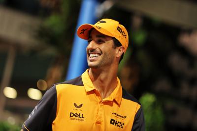 Daniel Ricciardo (AUS) McLaren. Formula 1 World Championship, Rd 17, Singapore Grand Prix, Marina Bay Street Circuit,