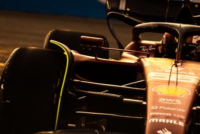 Carlos Sainz Jr (ESP) Ferrari F1-75. Formula 1 World Championship, Rd 17, Singapore Grand Prix, Marina Bay Street Circuit,