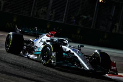 George Russell (GBR) Mercedes AMG F1 W13. Formula 1 World Championship, Rd 17, Singapore Grand Prix, Marina Bay Street