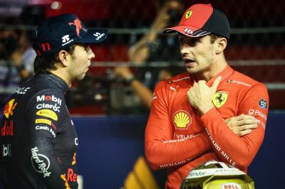 Sergio Perez (MEX) ), Red Bull Racing dan Charles Leclerc (FRA), Kejuaraan Dunia Formula 1 Scuderia Ferrari, Rd 17,