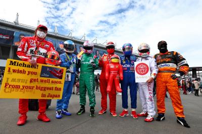 Circuit atmosphere - fans. Formula 1 World Championship, Rd 18, Japanese Grand Prix, Suzuka, Japan, Qualifying Day. -