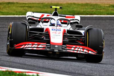 Mick Schumacher (GER ) Haas VF-22. Kejuaraan Dunia Formula 1, Rd 18, Grand Prix Jepang, Suzuka, Jepang, Kualifikasi