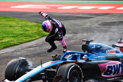 Fernando Alonso (ESP) Alpine F1 Team A522 retired from the race. Formula 1 World Championship, Rd 20, Mexican Grand Prix,