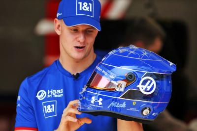 Mick Schumacher (GER) ) Tim Haas F1. Kejuaraan Dunia Formula 1, Rd 21, Grand Prix Brasil, Sao Paulo, Brasil,
