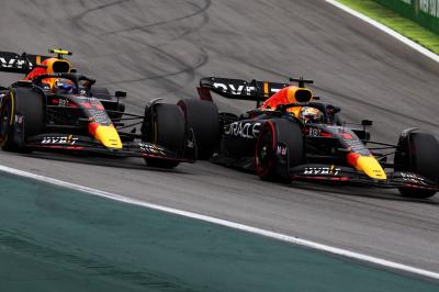 Sergio Perez (MEX), Red Bull Racing dan Max Verstappen (NLD), Kejuaraan Dunia Formula 1 Red Bull Racing, Rd 21,