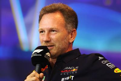 Christian Horner (GBR ) Kepala Tim Balap Red Bull dalam Konferensi Pers FIA. Kejuaraan Dunia Formula 1, Rd 22,