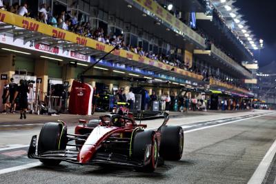 Carlos Sainz Jr (ESP) Ferrari F1-75. Formula 1 World Championship, Rd 22, Abu Dhabi Grand Prix, Yas Marina Circuit, Abu